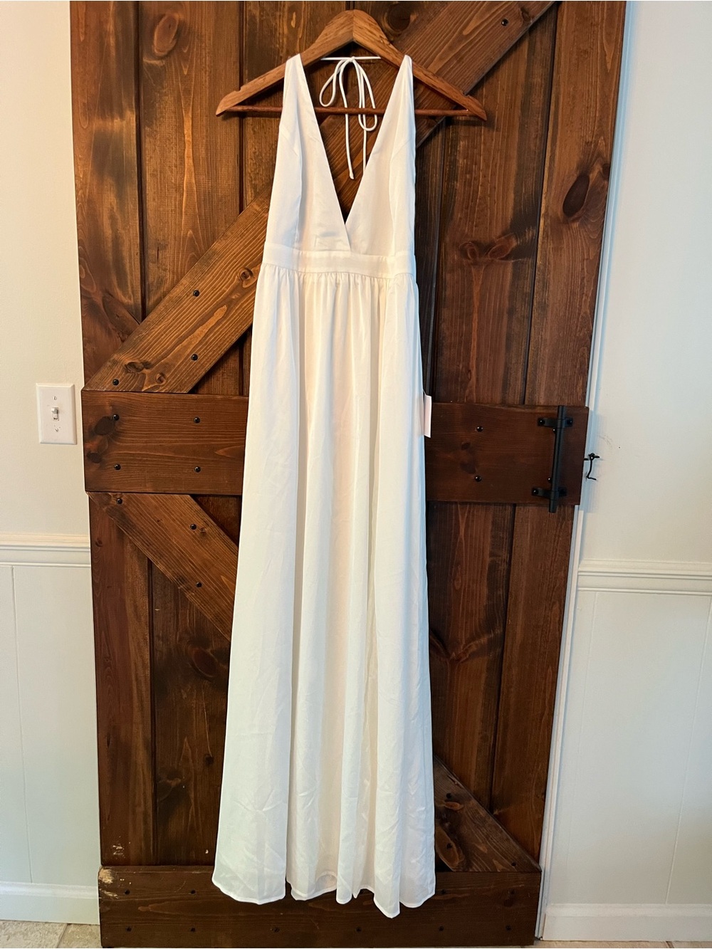 Lulus - Bridal- white V-Neck Halter Maxi Dress- side slit - sz Large-